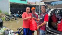 Tim Tagana KC FSPMI Bekasi & Garda Metal Salurkan Bantuan ke Korban Banjir Puri Nirwana Residence
