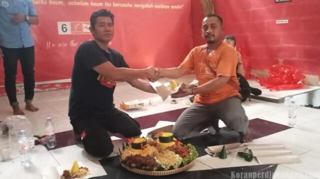 PUK SPL FSPMI PT BONDI/SMS Gelar Syukuran Potong Tumpeng, Simbol Keberhasilan Perjuangan Kolektif