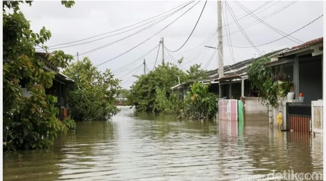 Perumahan Subsidi di Sukamekar, Bekasi Terendam Banjir Setinggi 2 Meter