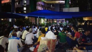 Usir Iblis-Iblis Hukum, Karyawan PT PAKERIN Gelar Istighosah Dikantor Kemenkum RI