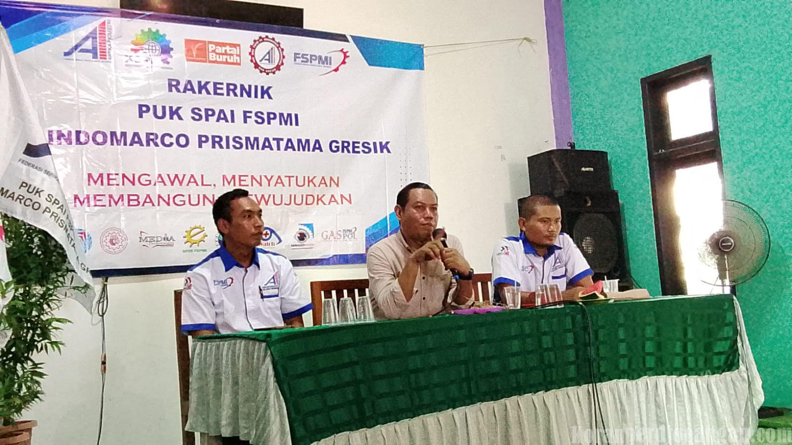 Tutup Rakernik PUK Indomarco, Ketua KC FSPMI Gresik: Buang Ego, Eksekusi Program Kerja untuk Sejahtera