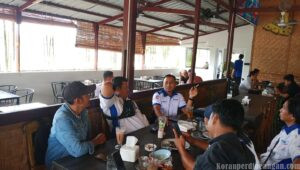 Jelang Tripartit, Ketua DPW FSPMI Riau Diskusi terkait PHK Yang Diduga Terindikasi Union Busting