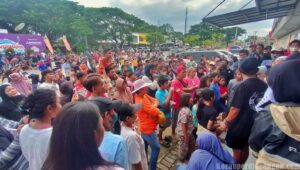Warga PNR Demo Kantor Pemasaran Tuntut Solusi Banjir
