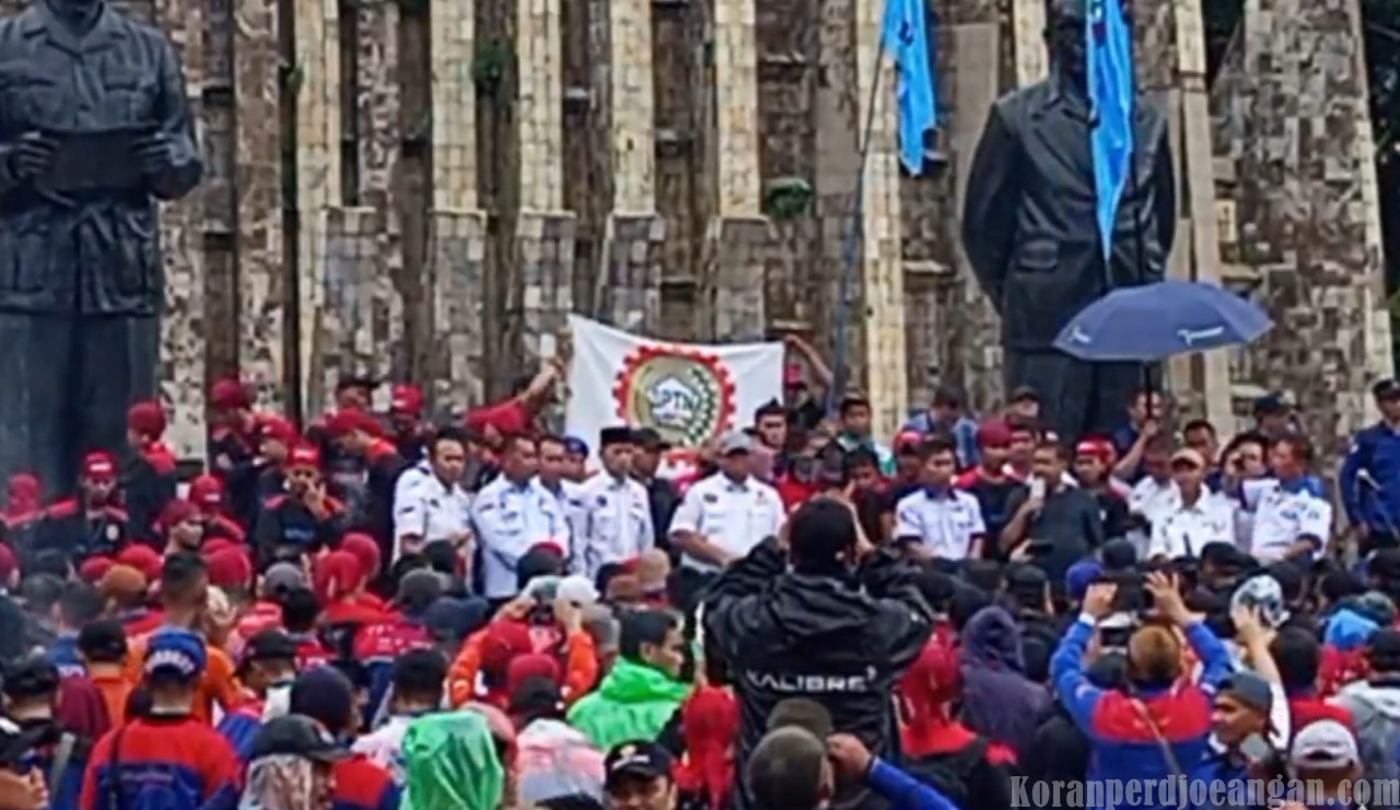 Pesan Tegas Presiden KSPI Dalam Apel Buruh yang Berlangsung di Tugu Proklamasi