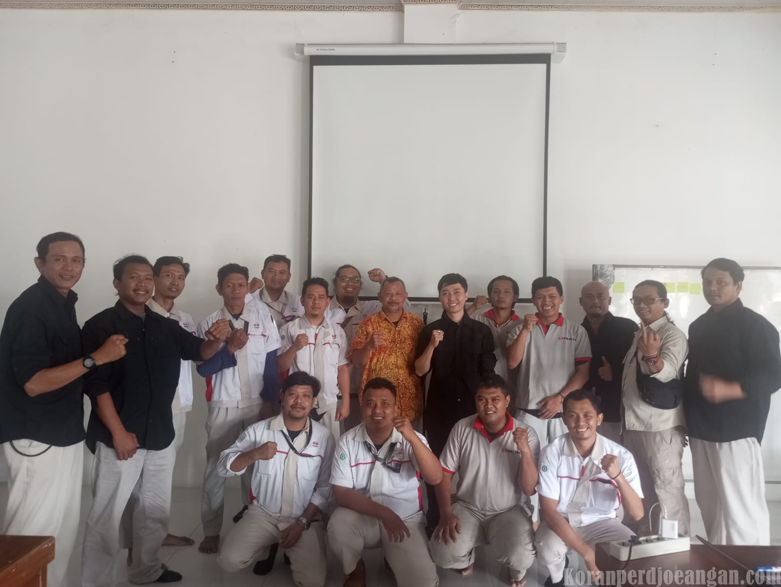 Perkuat Lini Advokasi, Serikat FSPMI PT Hino Motors Manufacturing Indonesia Gelar Pelatihan Pembekalan Tim Bipartit