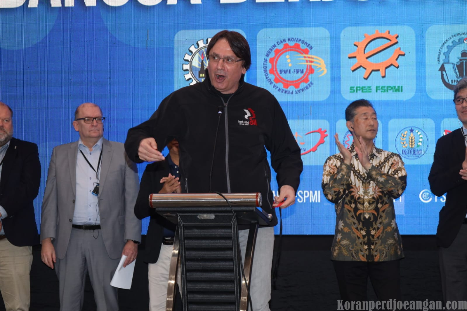 Perwakilan Industri All Global Union Kemal Ozkan di Kongres VII FSPMI: Kritik adalah Nafas Demokrasi, Perjuangan Buruh Harus Terus Dilanjutkan