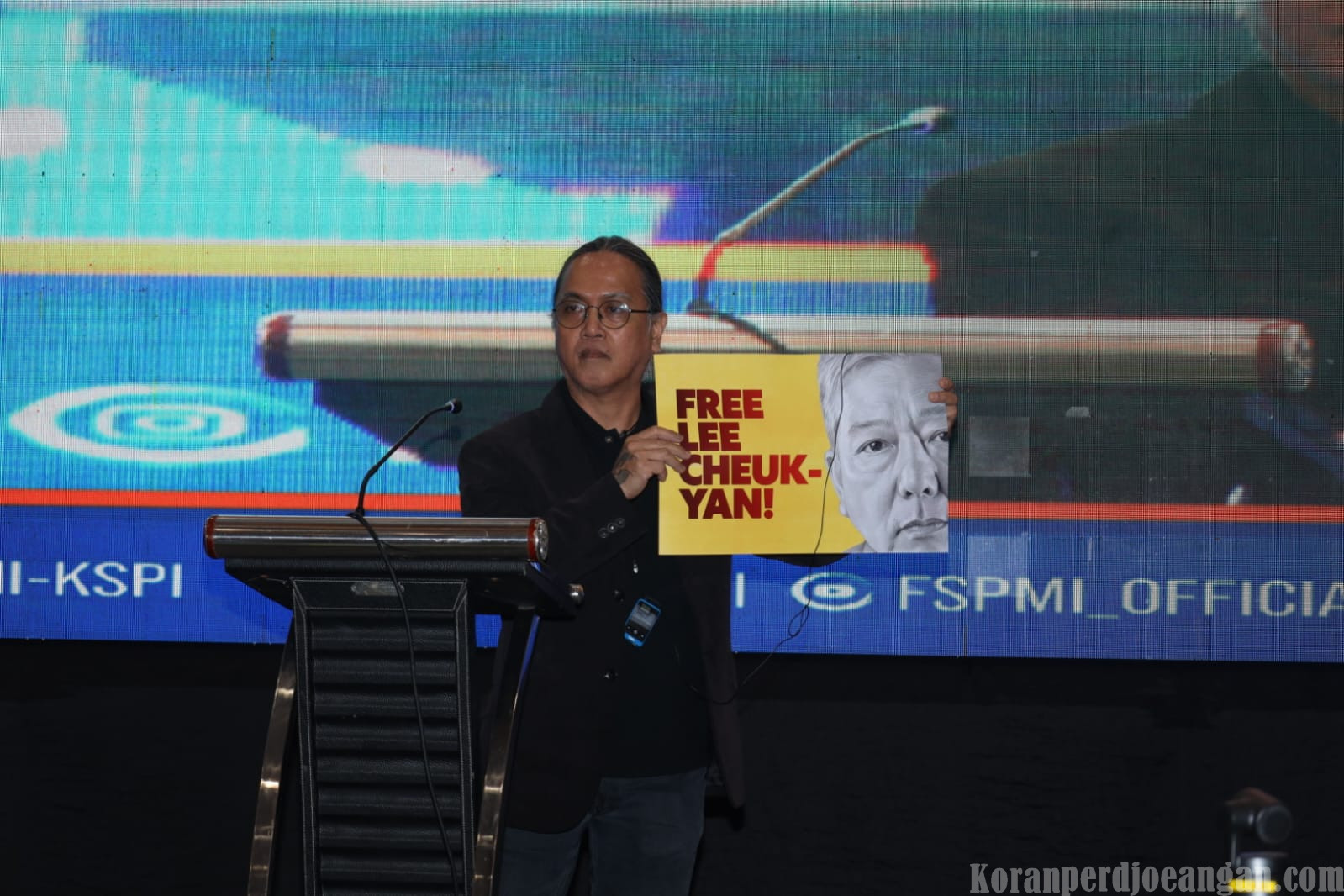 Bebaskan Lee Cheuk Yan! Apolinar Tolentino, perwakilan dari Building and Wood Workers International (BWI) dari Myanmar Suarakan Solidaritas di Kongres VII FSPMI