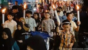 Pawai Obor Anak-Anak Perumahan Mega Regency Sambut Datangnya Bulan Ramadan