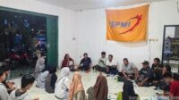 Tiga Hari Jelang Ramadhan, Ratusan Buruh Outsourcing Pabrik Mie Sedap Datangi Basecamp Serikat Tiga Hari Jelang Ramadhan, Ratusan Buruh Outsourcing Pabrik Mie Sedap Datangi Basecamp Serikat