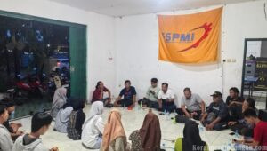 Tiga Hari Jelang Ramadhan, Ratusan Buruh Outsourcing Pabrik Mie Sedap Datangi Basecamp Serikat