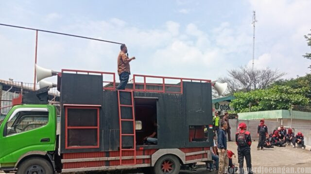 Tanpa SP, Suhendra di PHK: Buruh FSPMI Bekasi Unjuk Rasa PT Gobel Dharma Sarana Karya