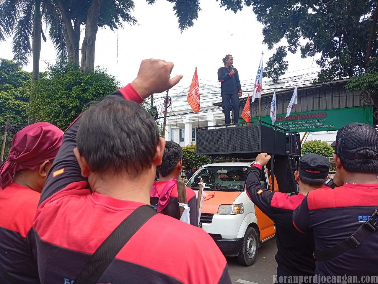 Kawal Sidang Gugatan Internal, Buruh FSPMI Sambangi PN Jakarta Timur