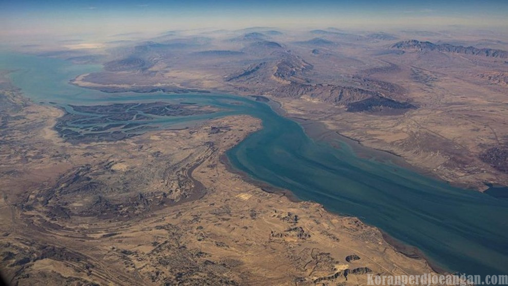 Harga Minyak Dunia Melonjak 10 % di Tengah Krisis Timur Tengah