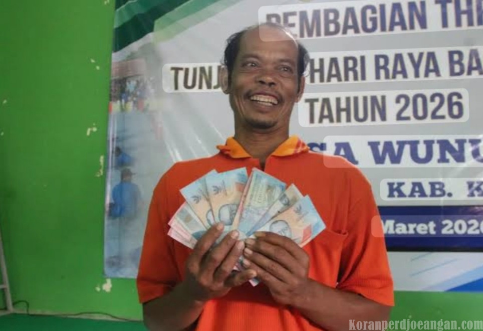 Desa Wunut Klaten Bagikan THR Total 585 Juta untuk 2341 Warga