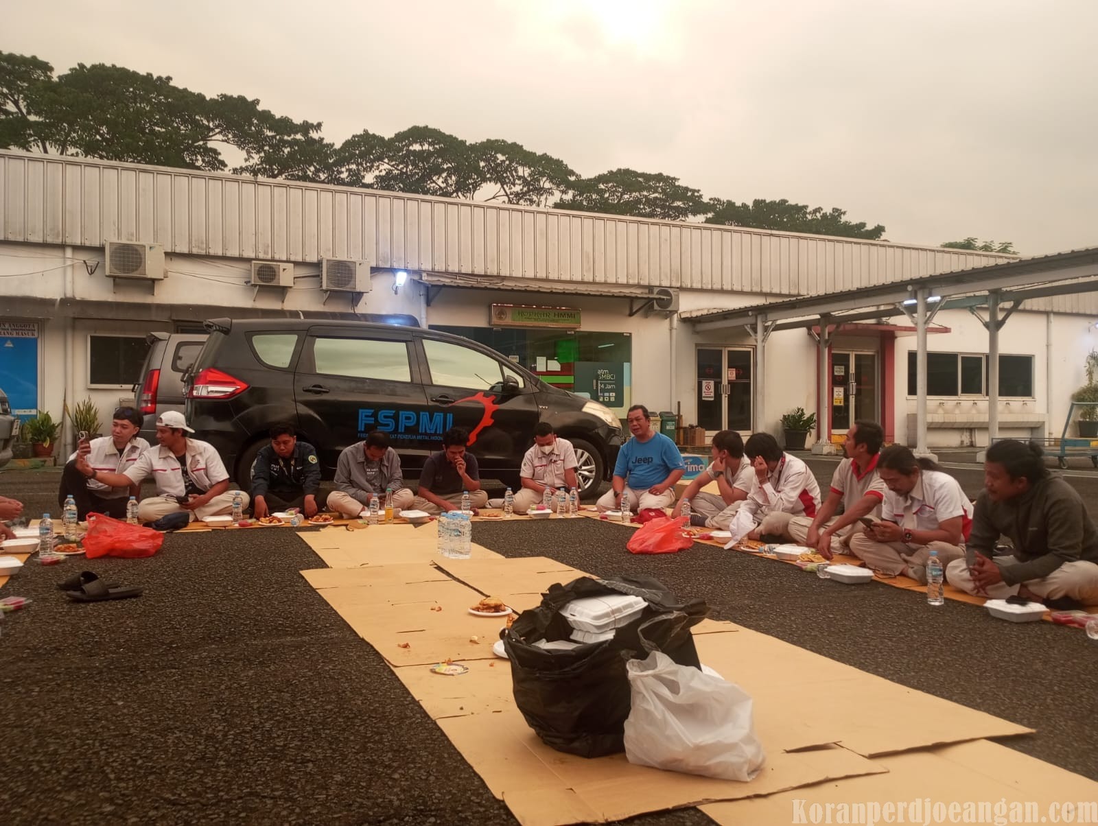 Perkuat Solidaritas, Serikat FSPMI PT HMMI Gelar Buka Bersama Garda Metal