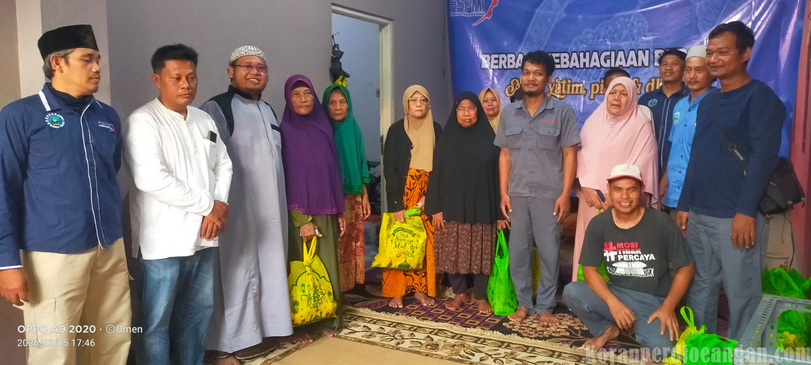 Berbagi Kebahagiaan Bersama Anak Yatim, Piatu, dan Dhuafa, Serikat FSPMI PT Rusli Vinilon Sakti Gelar Santunan di Limusnunggal
