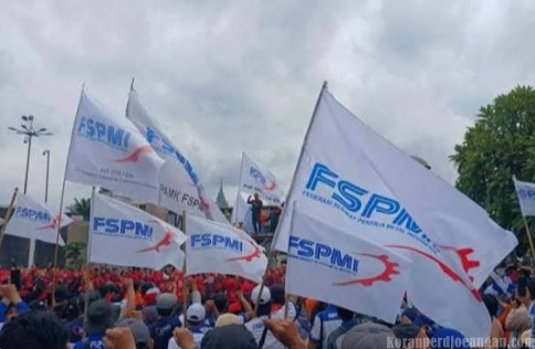 Buruh FSPMI Gelar Aksi Unjuk Rasa Solidaritas di PT Gobel Dharma Sarana Karya Tuntut Hak-Hak Buruh Dipenuhi