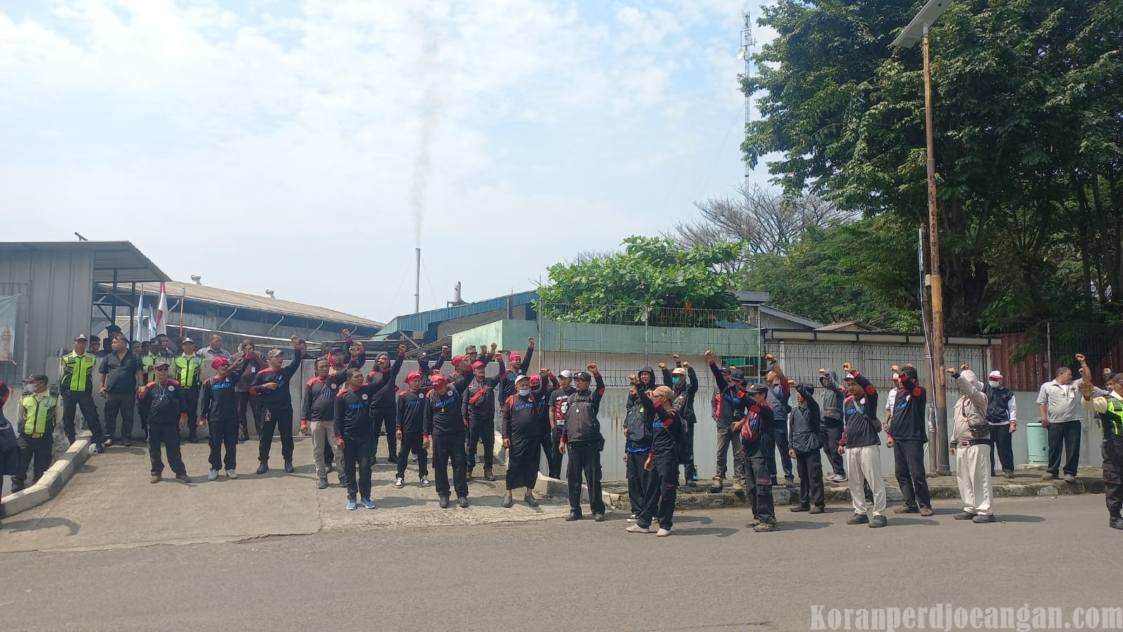 Ketua PC SPAI FSPMI Bekasi: Sampai Siang ini Aksi di PT GDSK Belum Ada Kesepakatan