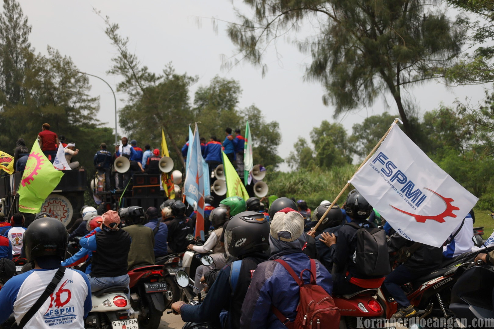 FSPMI Bekasi Serukan Aksi Solidaritas di Depan PT. Gobel Dharma Sarana Karya