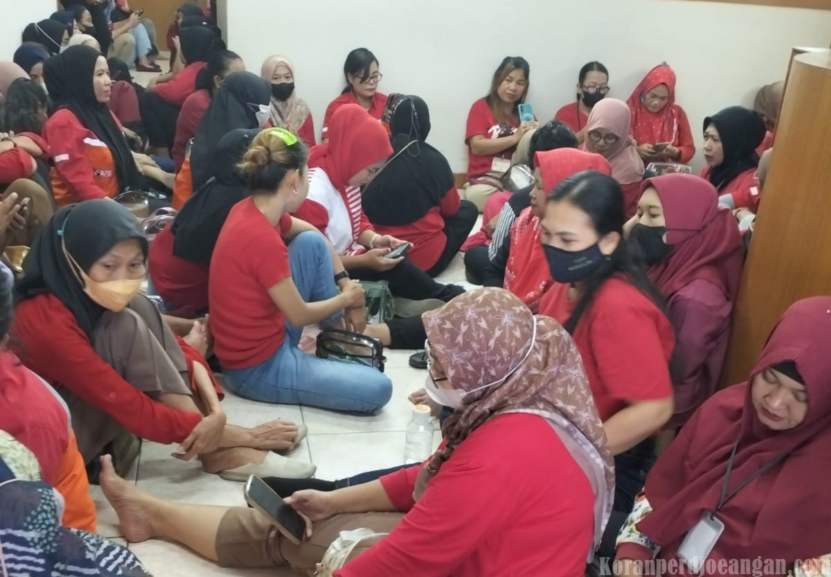 Buruh PT Amos Indah Indonesia Tolak Pemaksaan Pengunduran Diri, Tuntut Pembayaran THR dan Hak Normatif