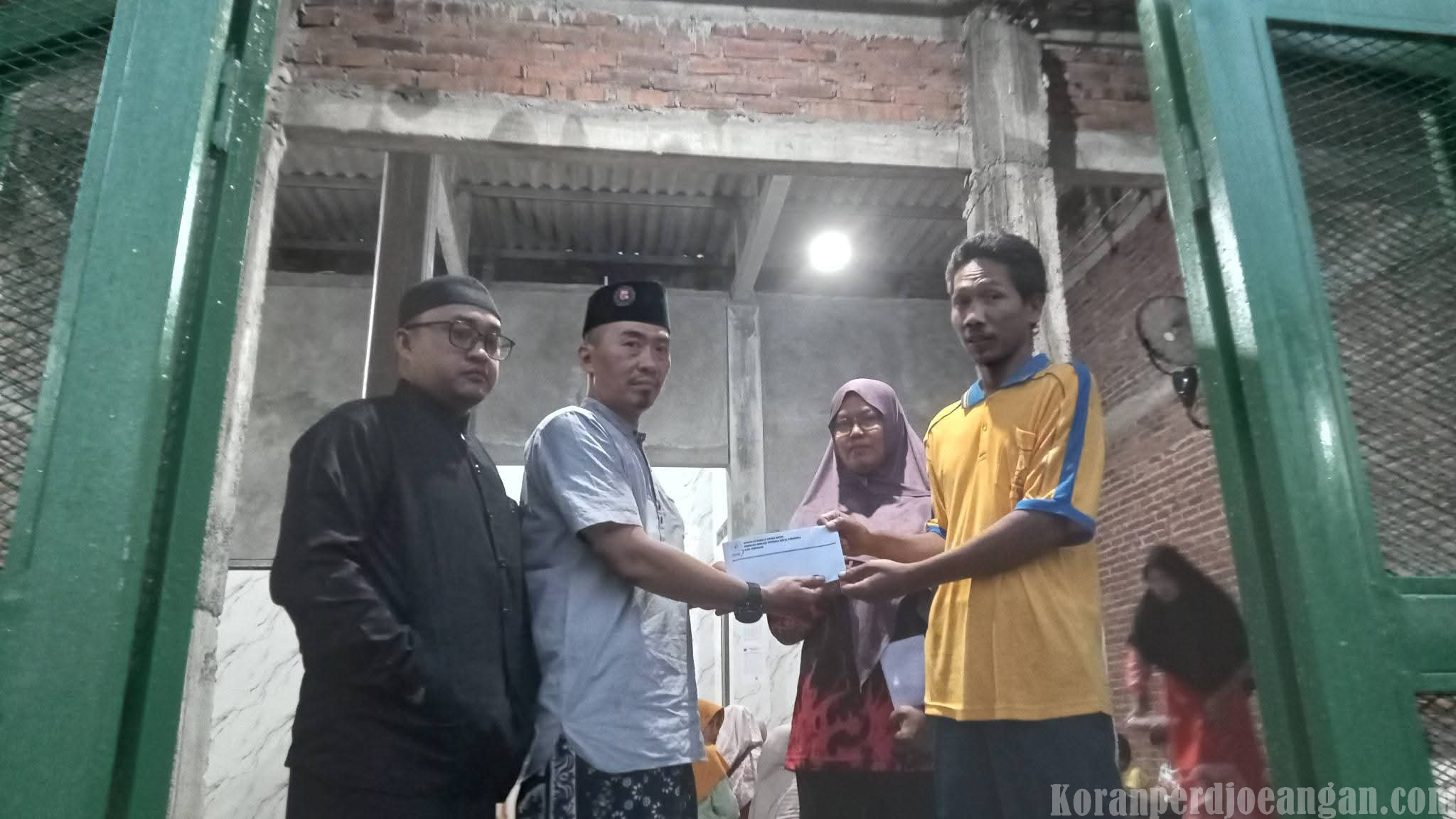 Spiritualitas di Tengah Perjuangan: Garda Metal Sidoarjo Donasikan THR untuk Pembangunan Musholla