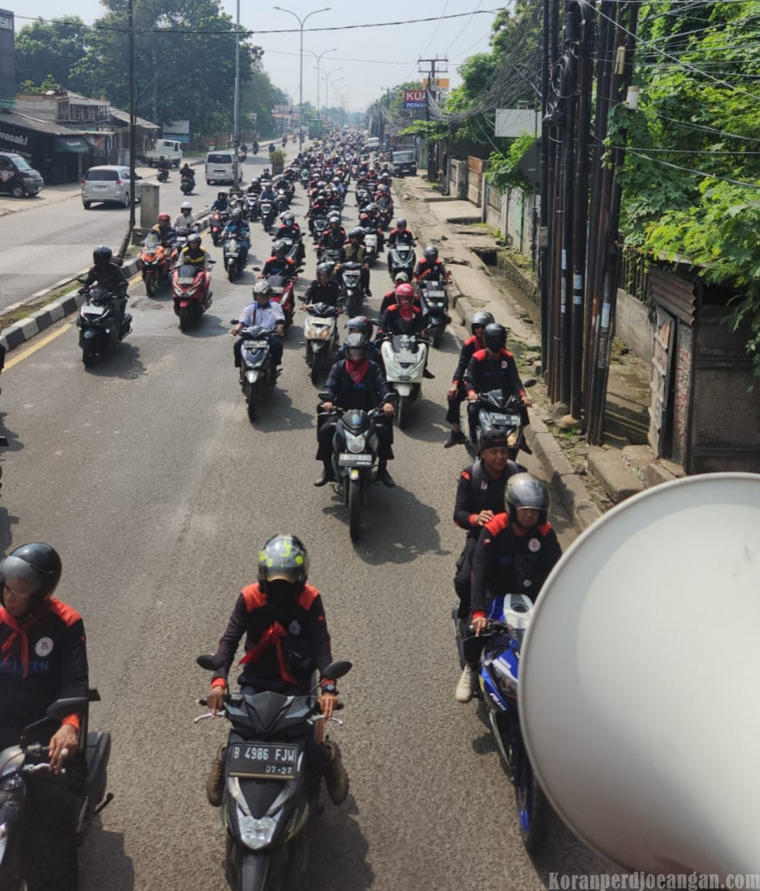 UU Ketenagakerjaan Baru Tak Kunjung Disahkan, Buruh FSPMI Konvoi Motor Ke DPR RI