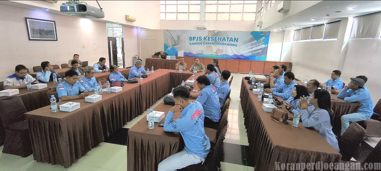 BPJS Kesehatan Karawang Gelar Sosialisasi JKN-KIS Kepada Tim Jamkeswatch Karawang