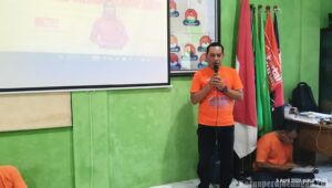 Personal Branding menjadi materi dalam acara Halal Bihalal Partai Buruh Gresik