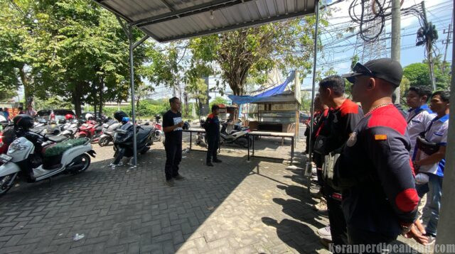 Buruh FSPMI Gresik Gelar Aksi ke BPJS Kesehatan Jatim, Soroti Penonaktifan Sepihak Peserta PPU
