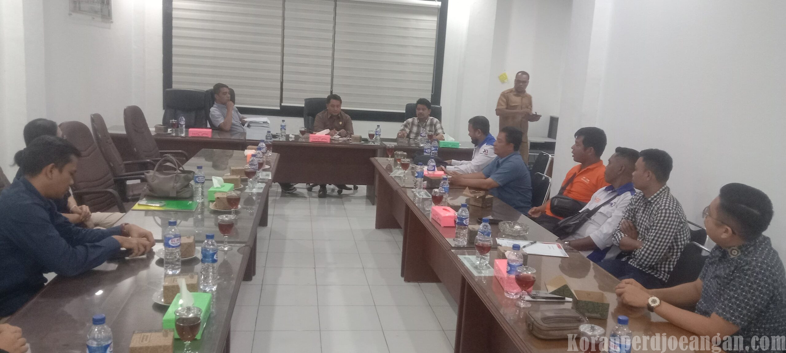 Manegement Mangkir, RDP PHK Massal 30 Pekerja PT SMA di DPRD Labuhanbatu Buntu