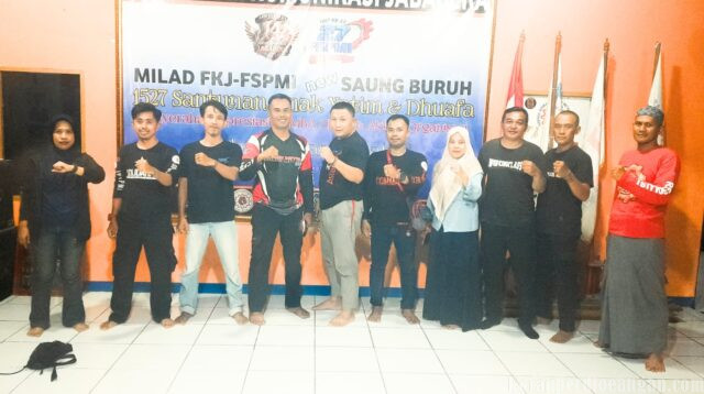 Pangkorda Bersama Sekretaris Daerah Garda Metal Makasar Berkunjung ke New Saung Buruh