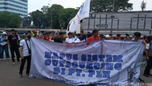 Ribuan Buruh FSPMI Kepung DPR RI, Pekerja Outsourcing PLN Tuntut Kepastian Kerja dan Penghapusan Sistem Alih Daya