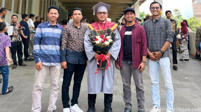 Kader PUK SPAMK FSPMI PT Aisin Indonesia Raih Gelar Magister Manajemen