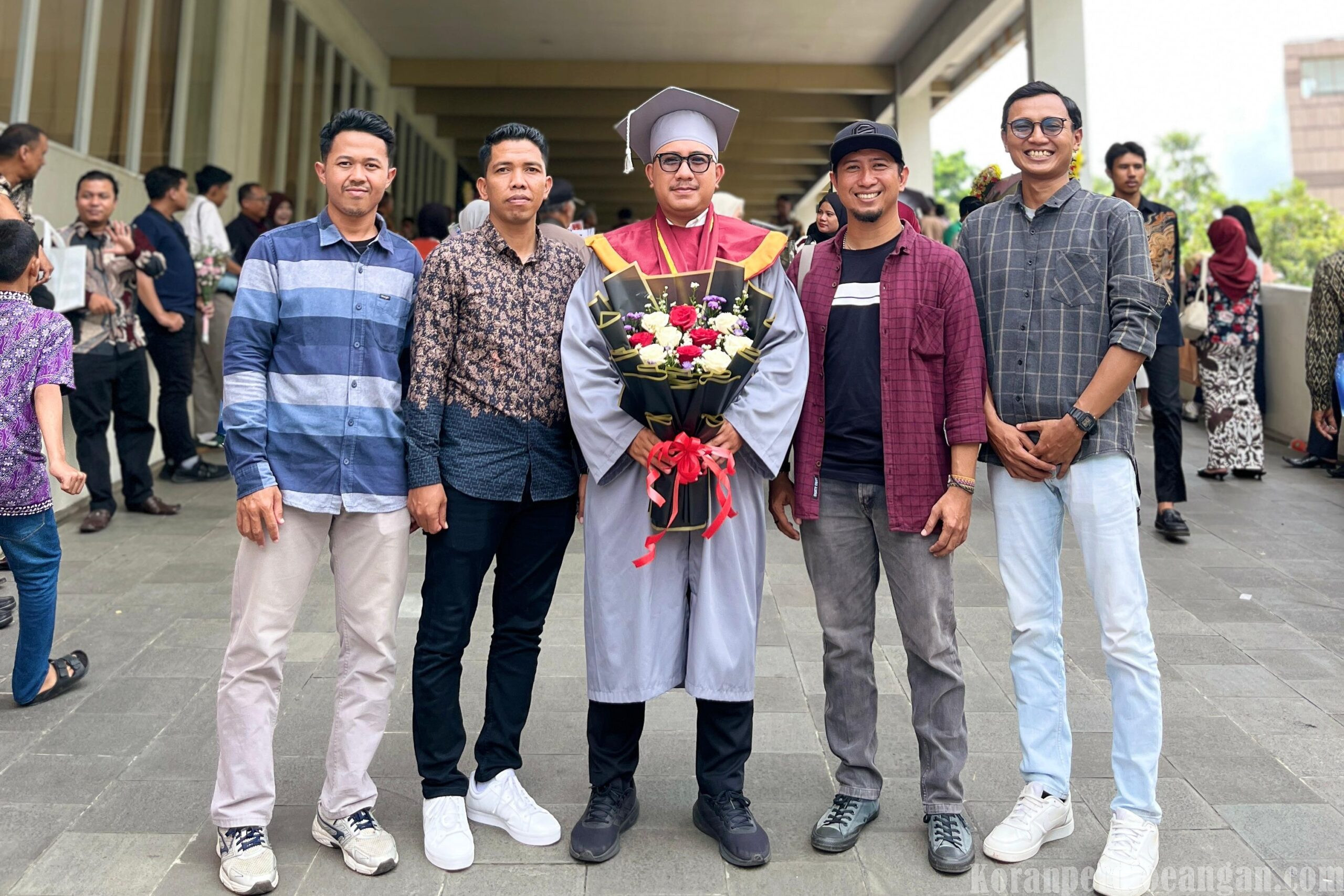 Kader PUK SPAMK FSPMI PT Aisin Indonesia Raih Gelar Magister Manajemen