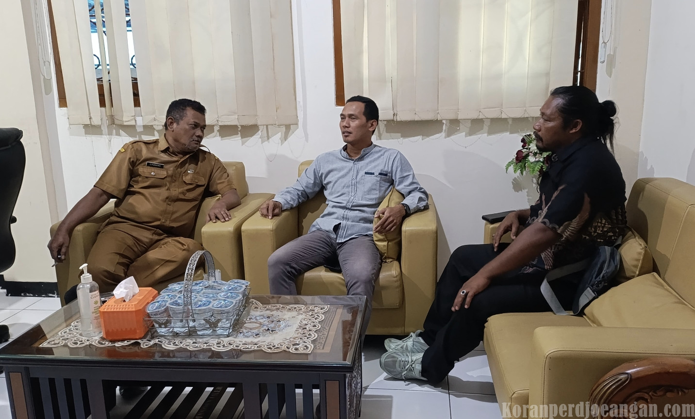 Bangunan Ada, Petugas Nihil: FSPMI Tuban Datangi Dinsos