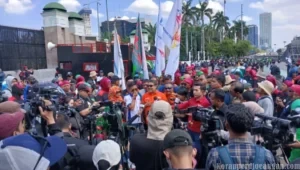 Ribuan Buruh FSPMI Siap Kepung DPR RI: Tagih Janji Pemerintah soal UU Ketenagakerjaan Baru