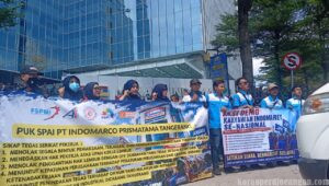 Tuntut Hak Normatif, Ratusan Anggota Serikat FSPMI PT Indomarco Prismatama Tangerang Sambangi Kantor Pusat Indomarco di Jakarta