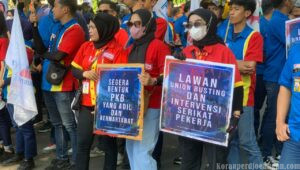 Ketika Si Merah dan Si Biru, Dua Kompetitor Bersatu Melawan Ketidakadilan Pengusaha