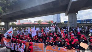 Tempuh Lebih dari 200 Km, Buruh Wajo Ramaikan May Day 2026 di Makassar