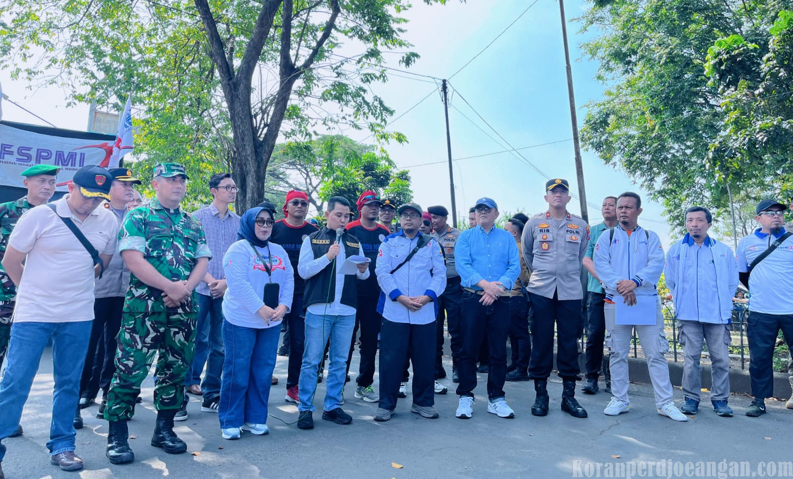 Bupati Mojokerto Gus Bara Janji Perluas Lapangan Kerja di Momentum May Day 2026