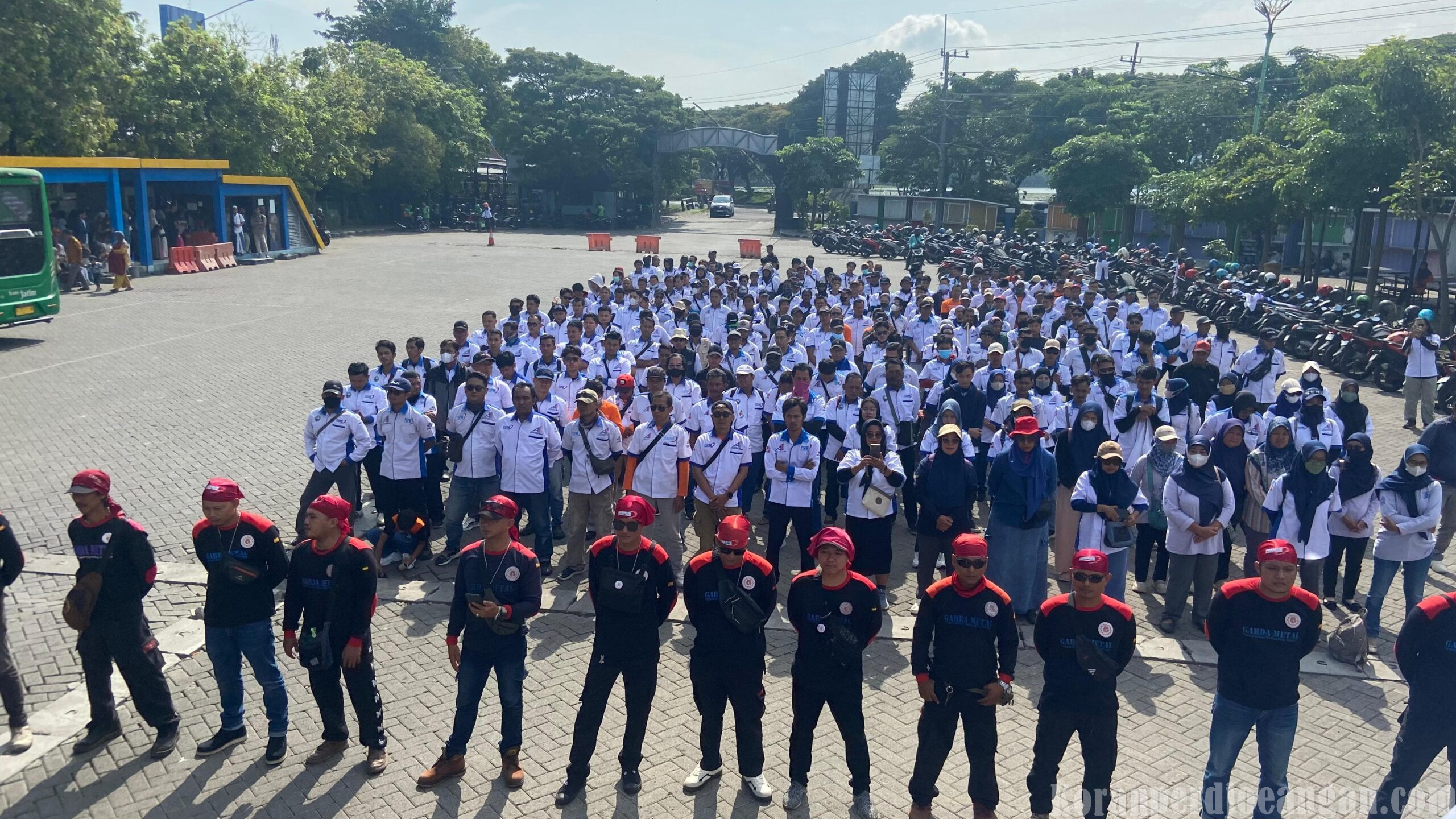 Buruh FSPMI Gresik, Siap Bergerak ke Surabaya Sambut May Day 2026
