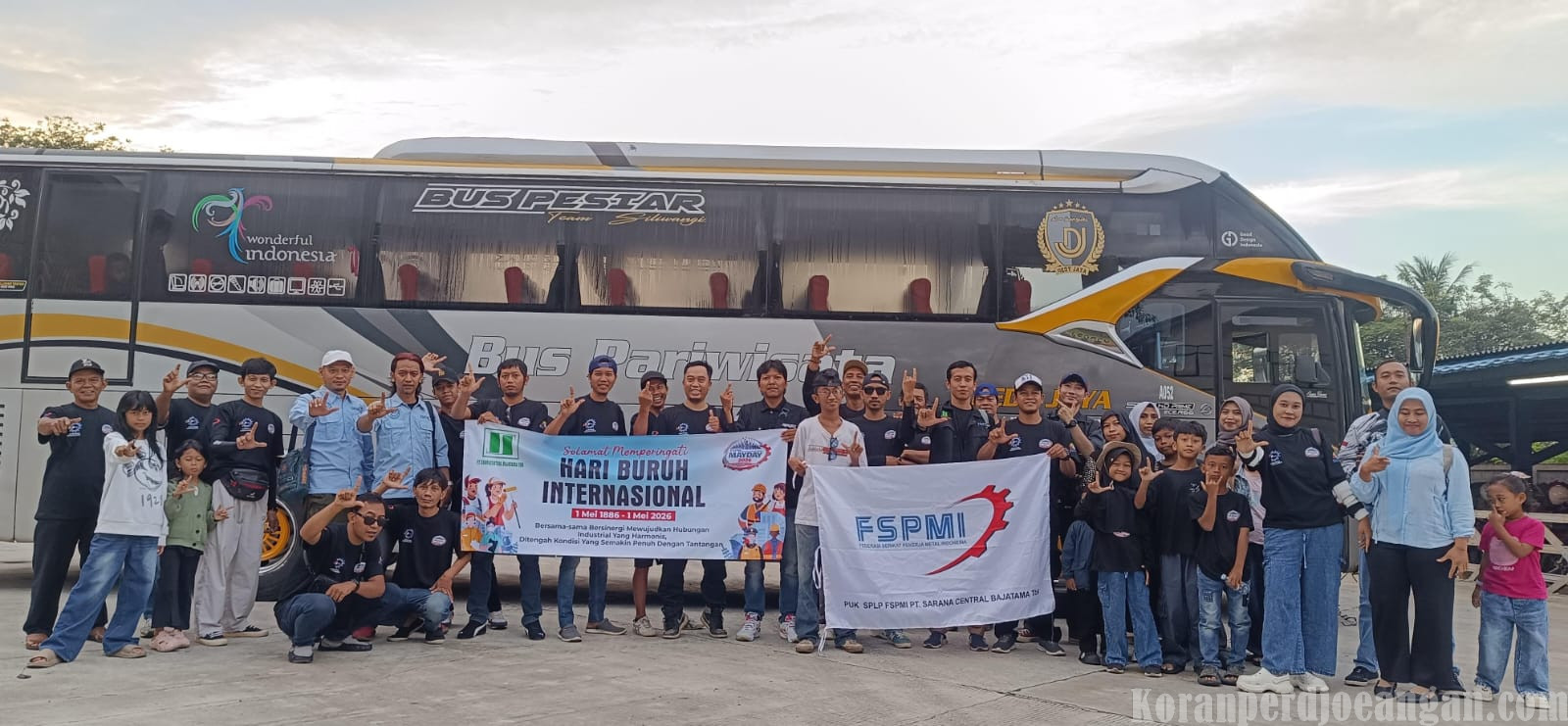 PUK SPLP FSPMI PT Saranacentral Bajatama, Tbk Berangkat ke Monas, Ikuti Peringatan May Day 2026