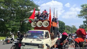 Ribuan Buruh Turun ke Jalan, SPAI FSPMI PUK ISS Indonesia Jatim Gaungkan Perjuangan di May Day 2026