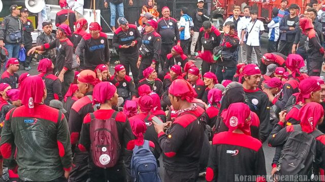 Dirgahayu Garda Metal ke-18, Warnai Aksi May Day di Surabaya