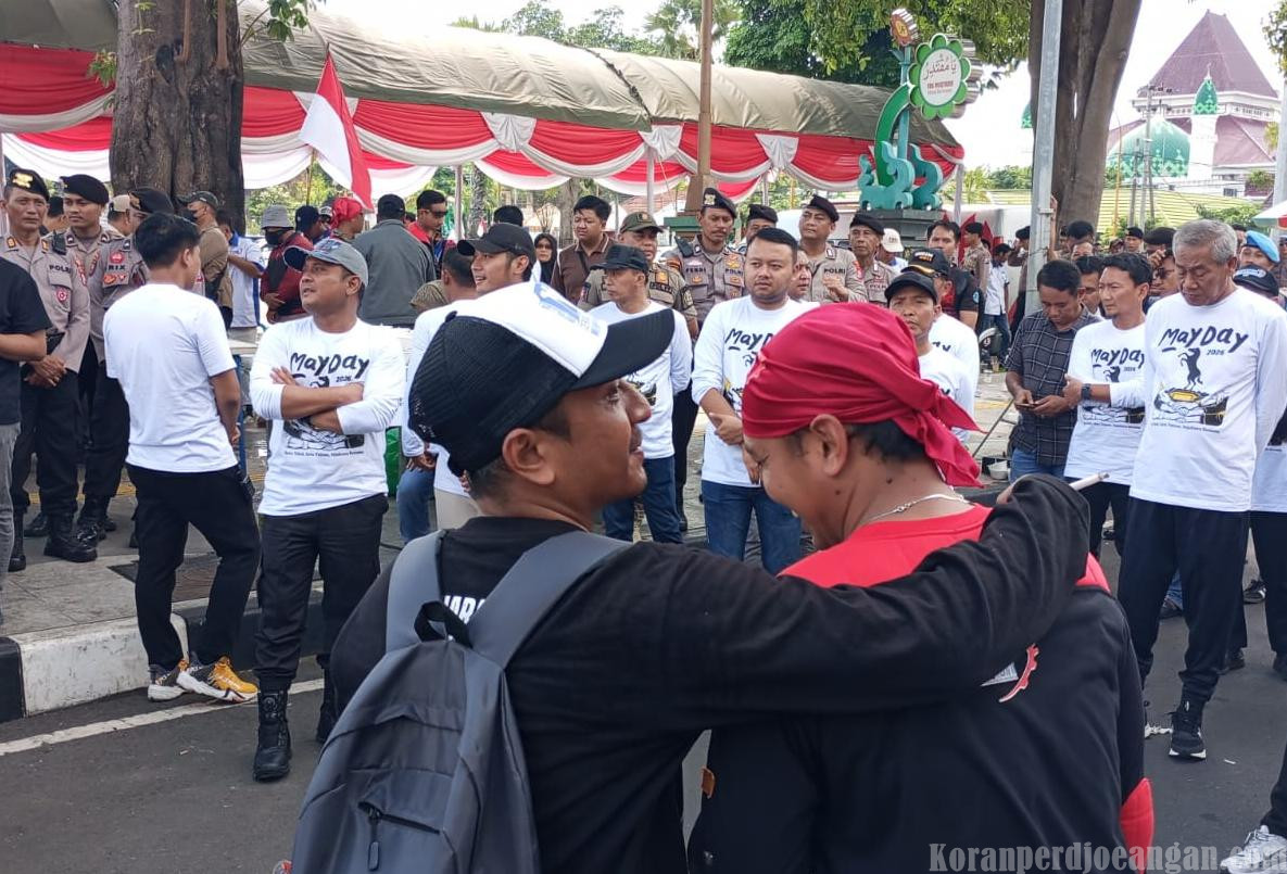 Peran Media Perdjoeangan dan Garda Metal Kawal Aksi May Day 2026 di Kantor Bupati Tuban