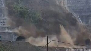 Longsor Tebing Setinggi 100 Meter Timbun Terowongan Proyek PLTA Upper Cisokan, Aktivitas Dihentikan Sementara