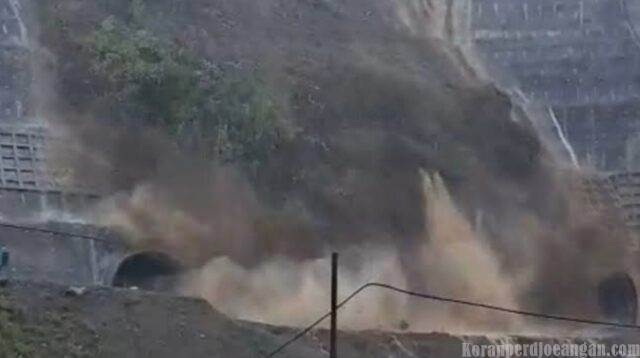 Longsor Tebing Setinggi 100 Meter Timbun Terowongan Proyek PLTA Upper Cisokan, Aktivitas Dihentikan Sementara
