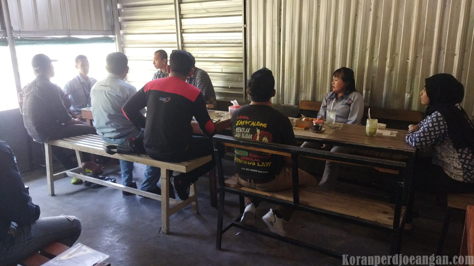 Kepesertaan Dinonaktifkan, Jamkeswatch Fasilitasi Pertemuan Pekerja PT KRI yang terPHK  dengan BPJS Kesehatan