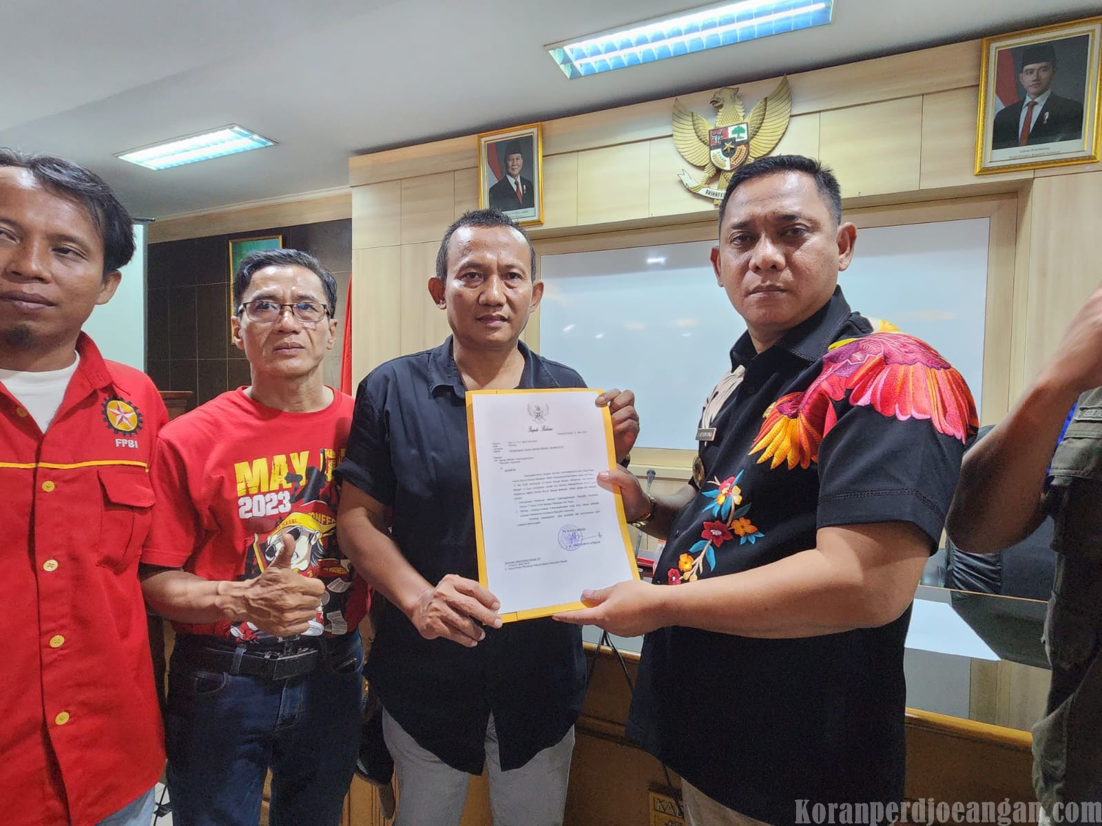 Bupati Bekasi Terima Audiensi Aliansi BBM, Sepakat Kirim Rekomendasi Cabut Permenaker 7/2026