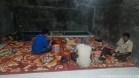 Dua Pekerja PT Indomarco Prismatama Menginap di Kantor KC FSPMI Jember Demi Keselamatan Perjalanan Dua Pekerja PT Indomarco Prismatama Menginap di Kantor KC FSPMI Jember Demi Keselamatan Perjalanan